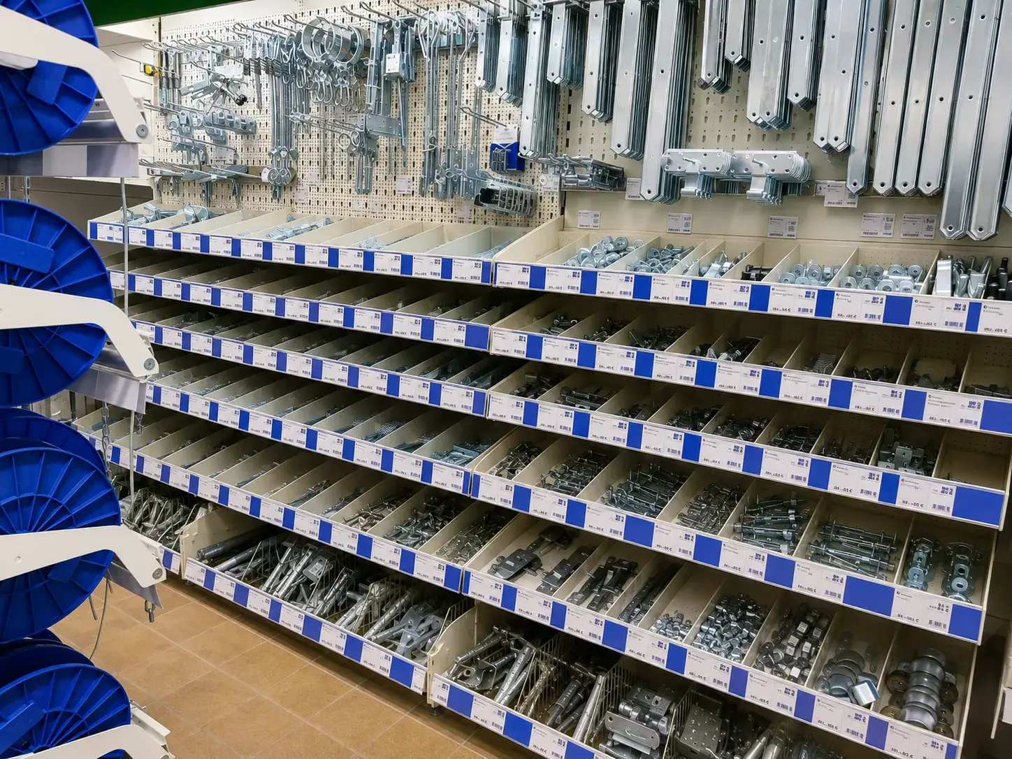 Eisenwaren & Holzverbinder im Raiffeisenmarkt Wiesbach